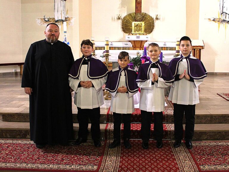 Przyjęcie nowych Ministrantów